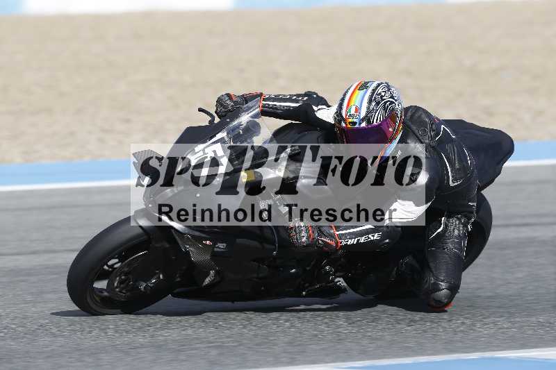 /01 24.-27.01.2025 Moto Center Thun Jerez/schwarz-black/157